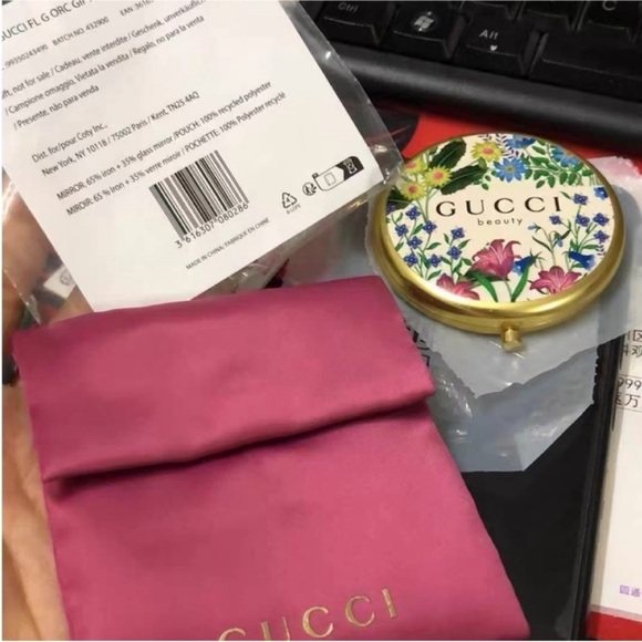 Gucci Beauty Floral Mirror with Red Pouch - Picture 2 of 4